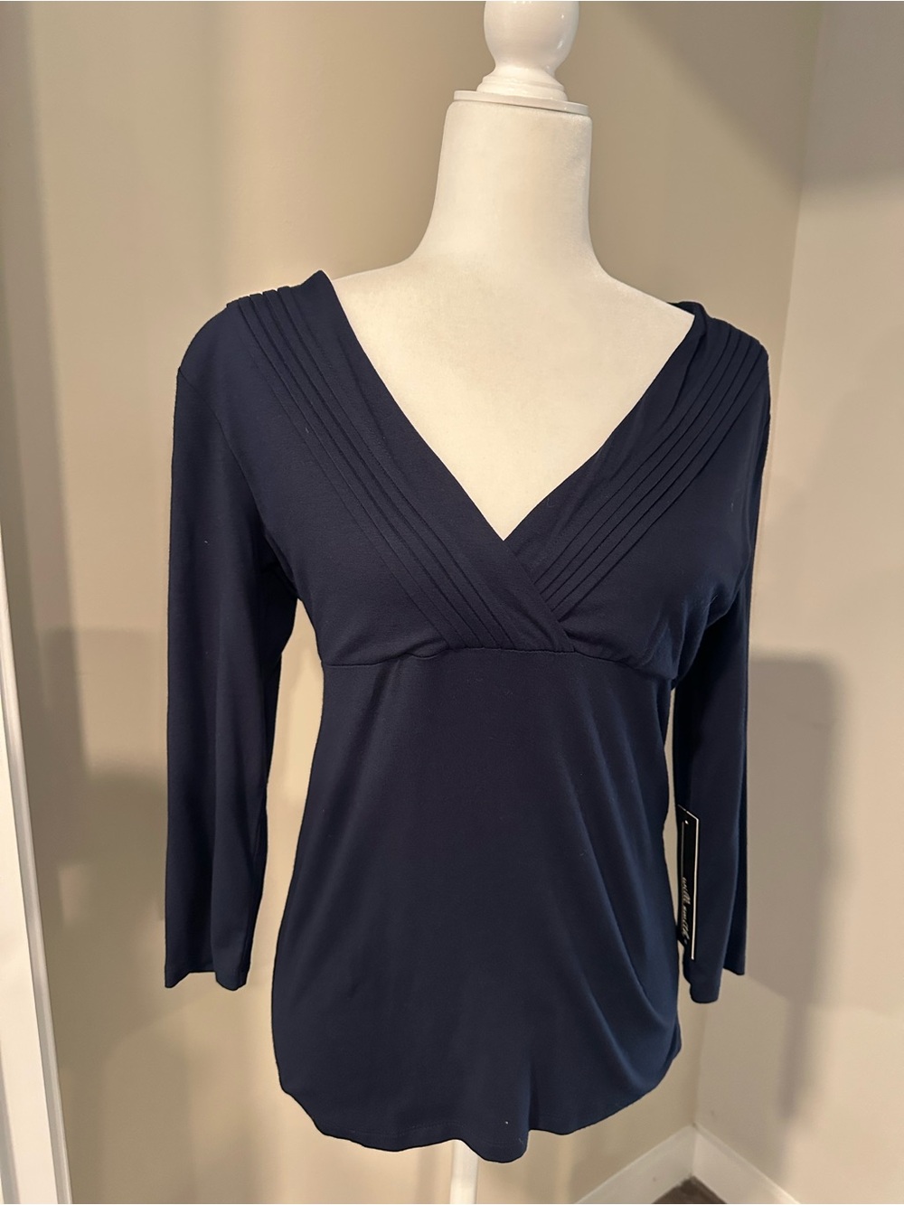 Willi Smith Deep Navy V-Neck Pintuck Long Sleeve Top